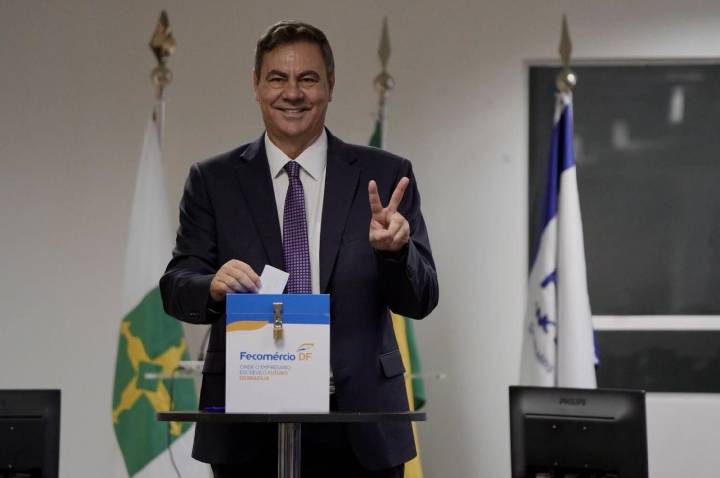 José Aparecido é reconduzido por unanimidade e reforça liderança no Sistema Fecomércio-DF