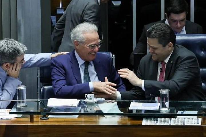 Por unanimidade, Senado aprova isentar IR para quem ganha até RS 5 mil