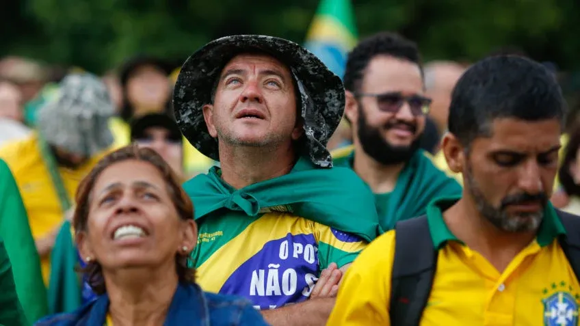 De heróis a figurantes: o silêncio ensurdecedor da direita eleita