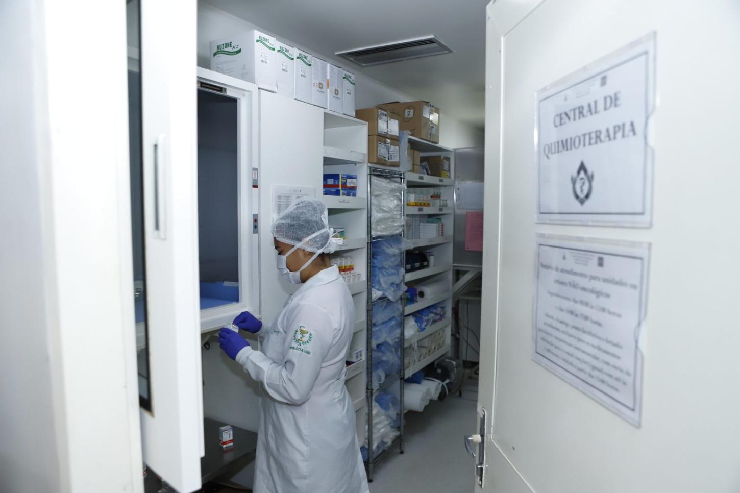 HRT amplia procedimentos de quimioterapia com medicamentos produzidos no próprio hospital