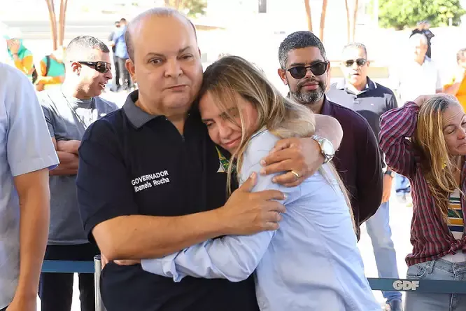 Ibaneis Rocha celebra aniversário de Celina Leão e destaca parceria pelo DF