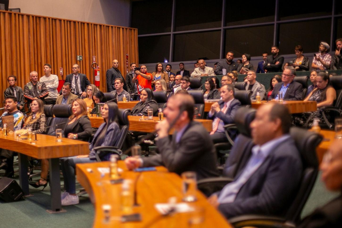 Deputada Doutora Jane celebra o Dia da Imprensa com sessão marcada por pluralidade e defesa da liberdade de expressão