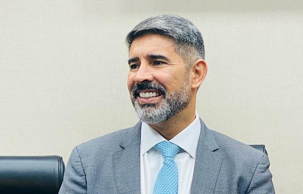 Causa animal: deputado Roosevelt propõe cemitérios e crematórios para pets no DF