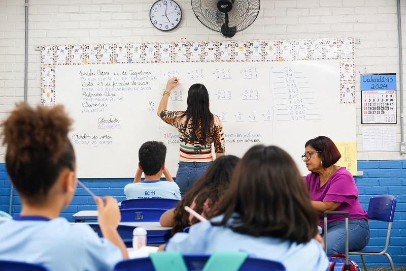 GDF autoriza novo concurso com mais de 10 mil vagas para a Educação do DF