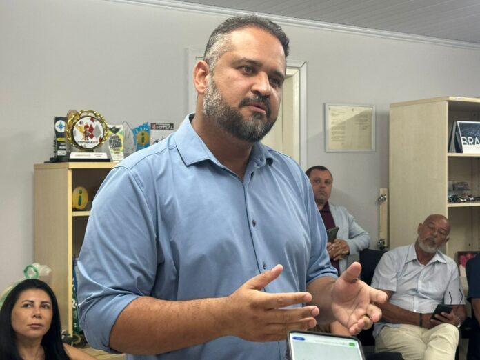 Gustavo Aires destaca avanços e limitações na gestão do Cruzeiro durante coletiva