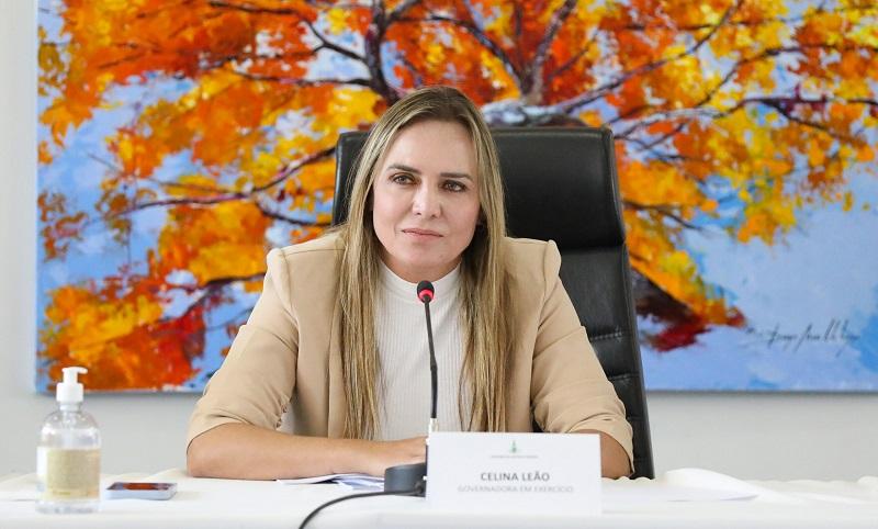 Celina Leão participa de reunião na Ponte Alta Norte para tratar de regularização, criação de RA e infraestrutura