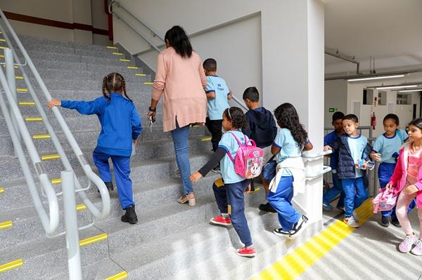 Ibaneis Rocha inaugura nova sede da Escola Classe 59 e reforça investimento em educação em Ceilândia