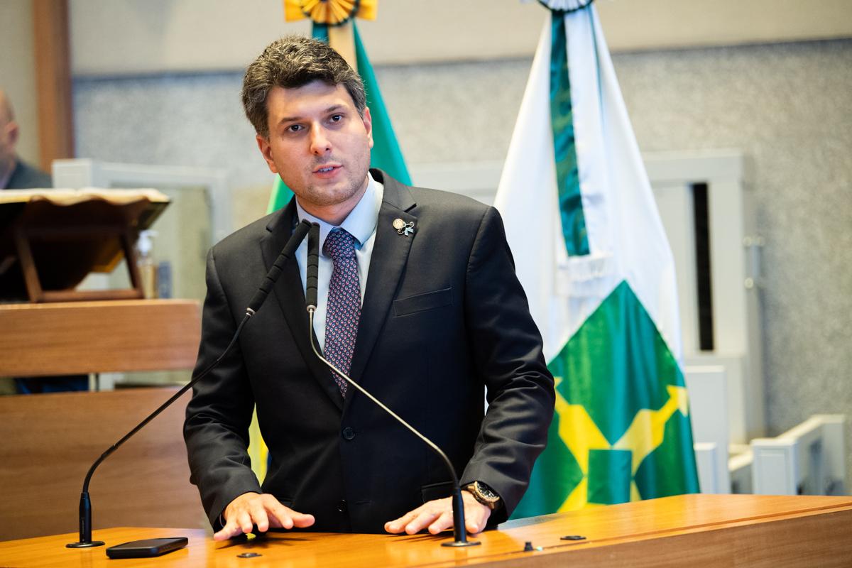 Pedrosa garante reestruturação salarial para servidores do Detran após meses de articulação