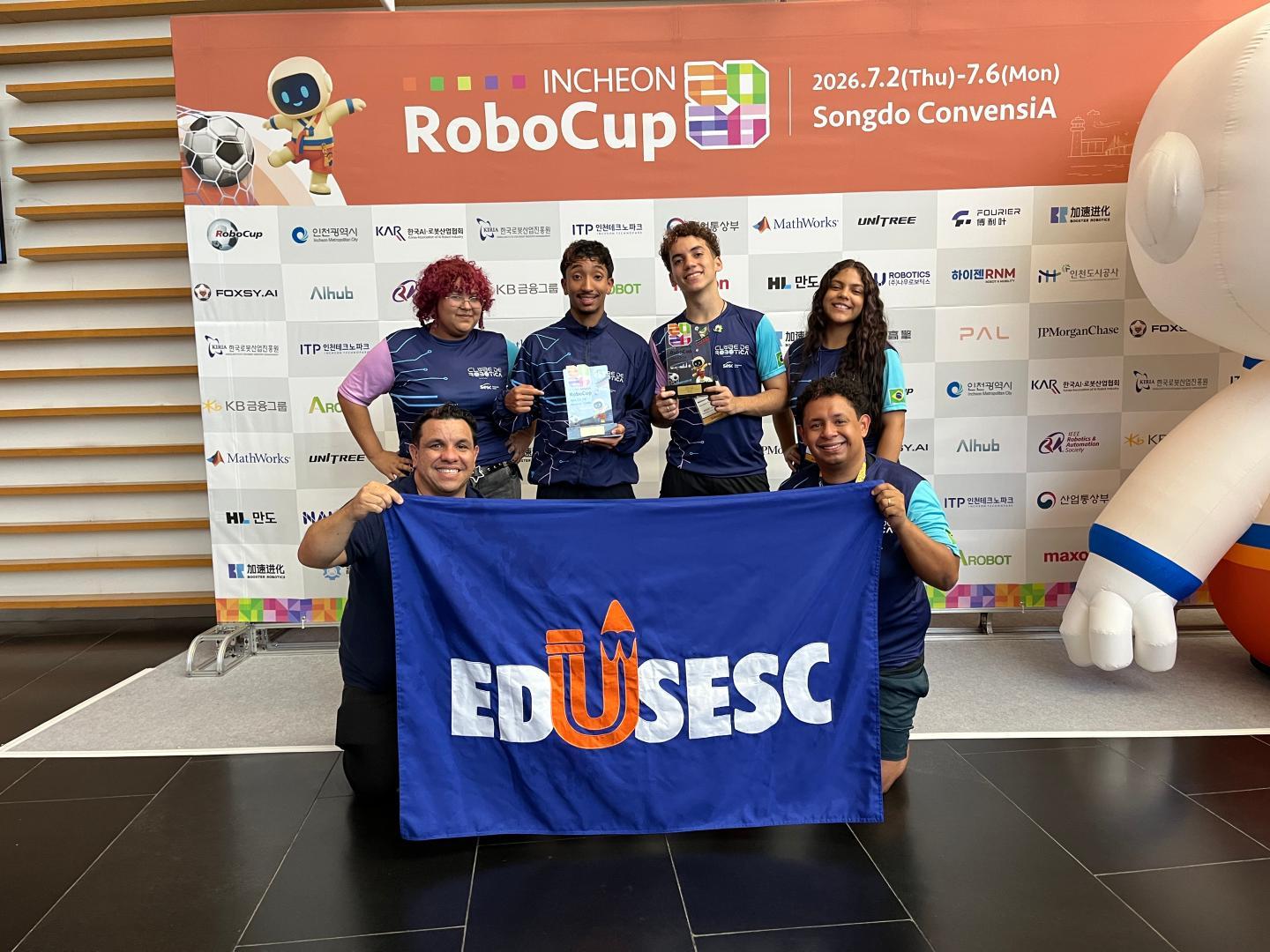 Alunos da EduSesc conquistam pódio em Mundial de Robótica 2026 na Coreia do Sul