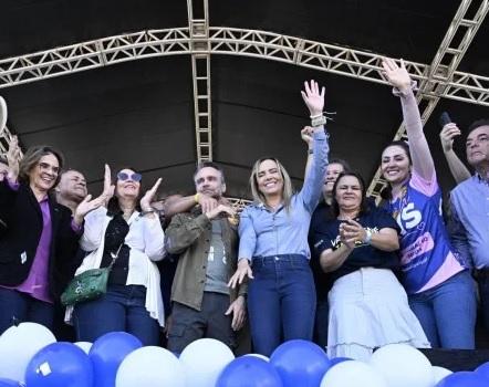 Celina calça as botas e abre campanha em Ceilândia