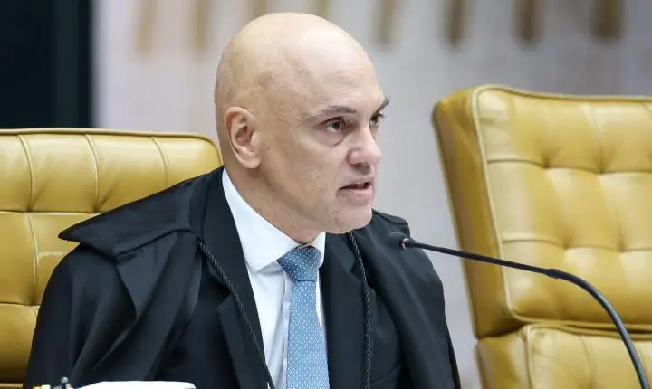 Moraes determina emissão de mandado de prisão contra Eduardo Bolsonaro